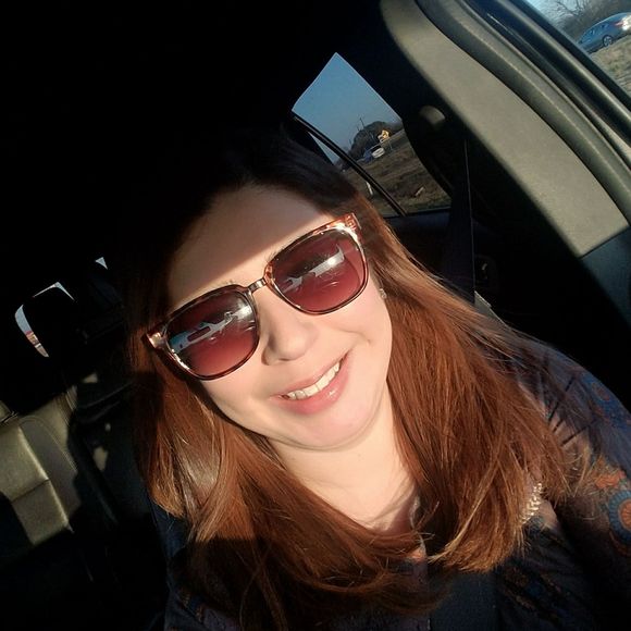 Meet your Posher, Sabrina - Picture 1 of 1